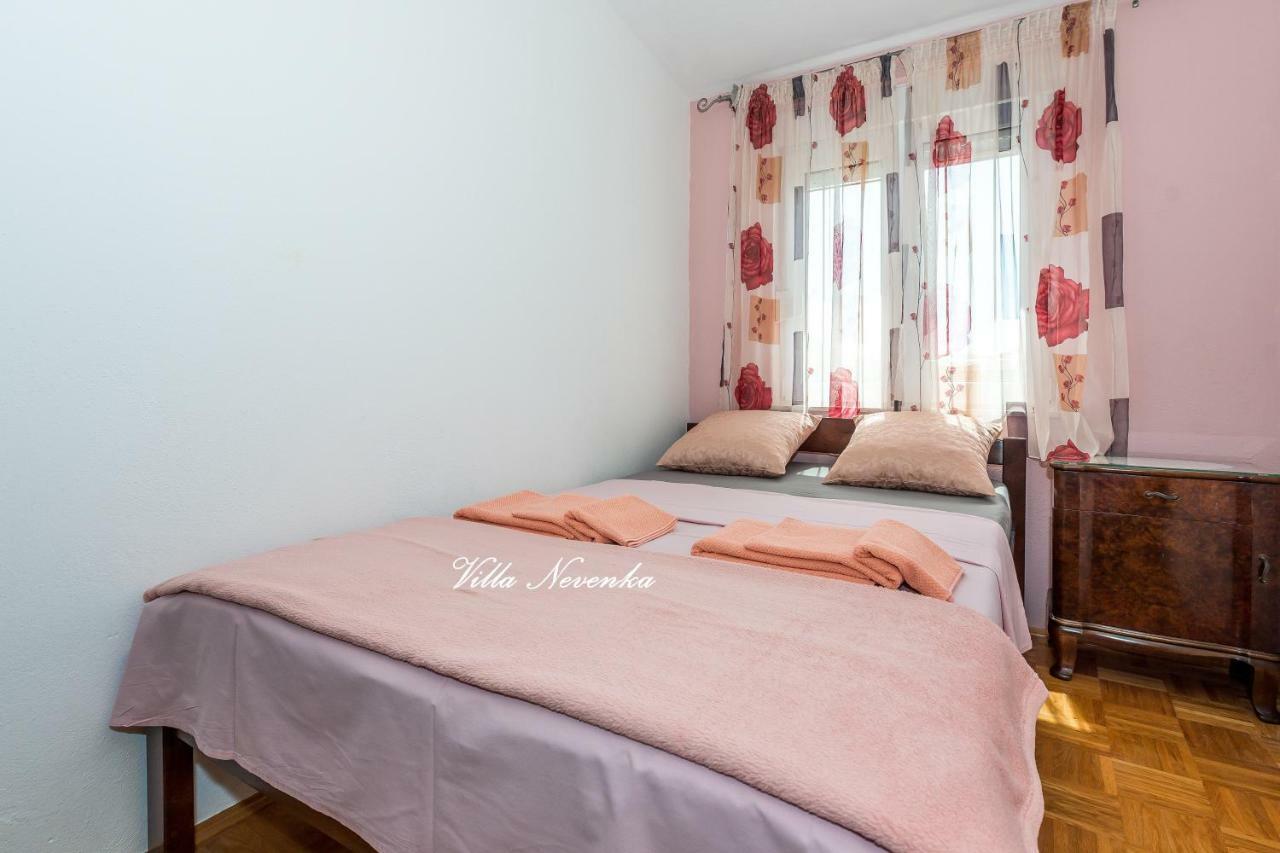 Apartments Villa Nevenka Rogoznica  Exterior foto